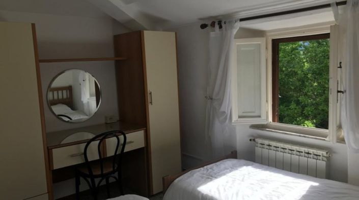 Image No.9-2 Bed Semi-Detached for sale