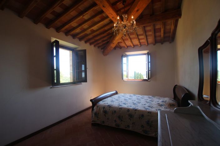 Image No.12-2 Bed Semi-Detached for sale