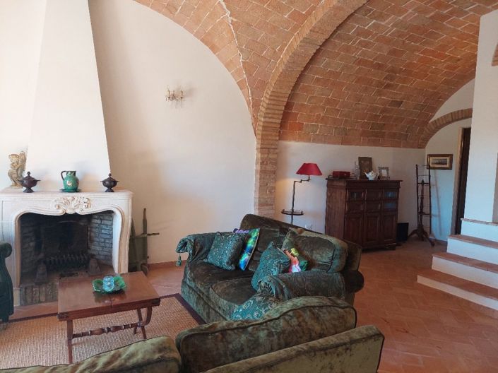 Image No.4-2 Bed Semi-Detached for sale