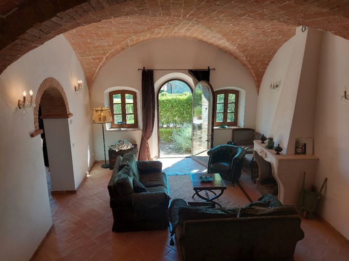 Image No.6-2 Bed Semi-Detached for sale