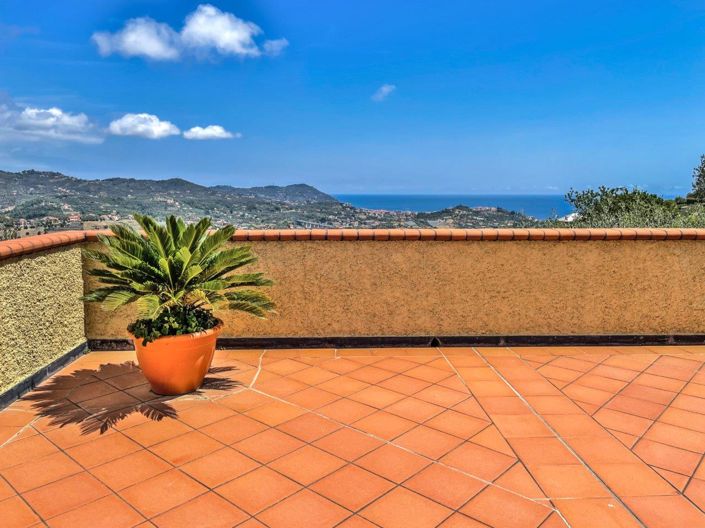 Image No.2-3 Bed Semi-Detached for sale