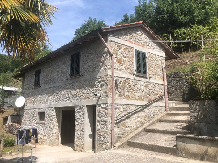 Image No.2-5 Bed House for sale