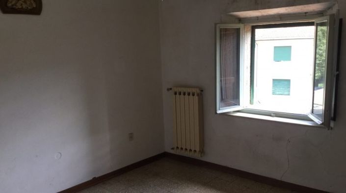 Image No.4-2 Bed Semi-Detached for sale