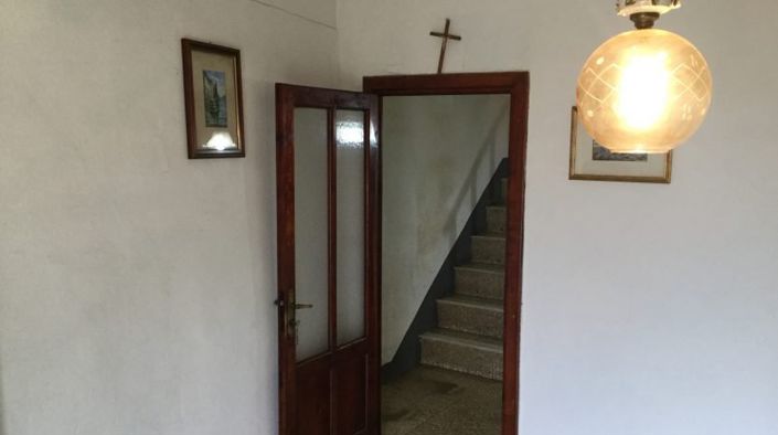 Image No.9-2 Bed Semi-Detached for sale