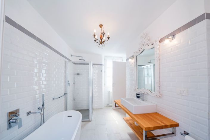 Image No.9-2 Bed House for sale