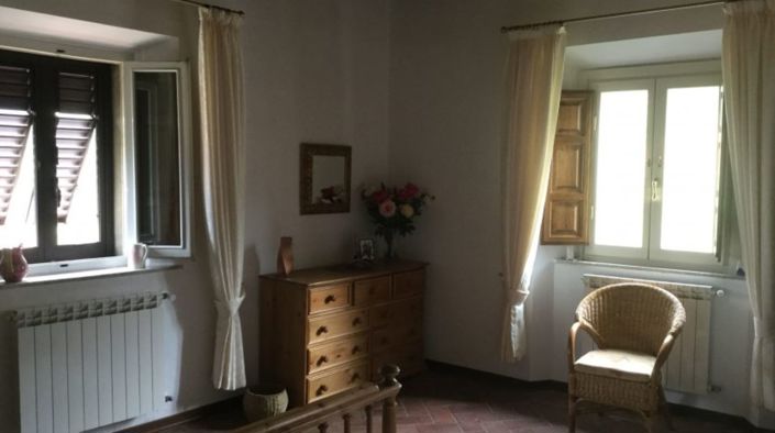 Image No.11-5 Bed House for sale