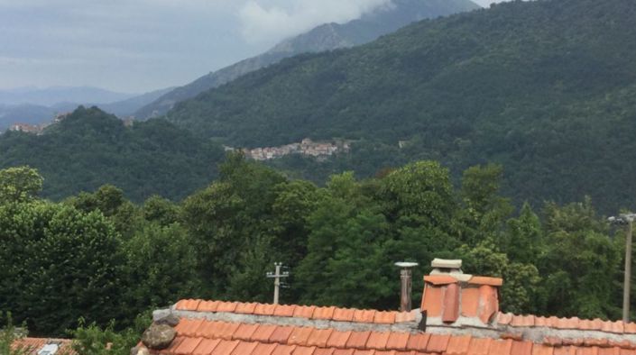 Image No.2-5 Bed House for sale