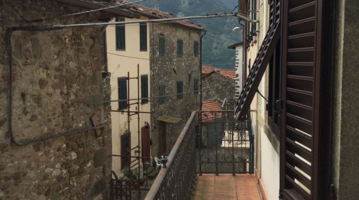 Image No.3-5 Bed House for sale