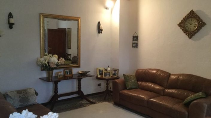 Image No.4-5 Bed House for sale