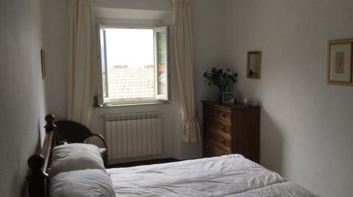 Image No.8-5 Bed House for sale