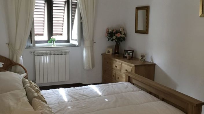 Image No.9-5 Bed House for sale