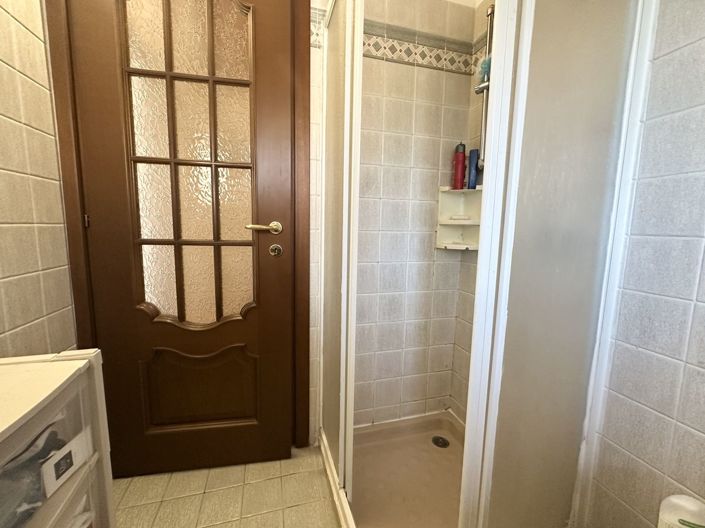 Image No.11-2 Bed House for sale