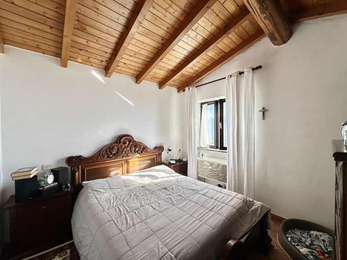 Image No.9-2 Bed House for sale