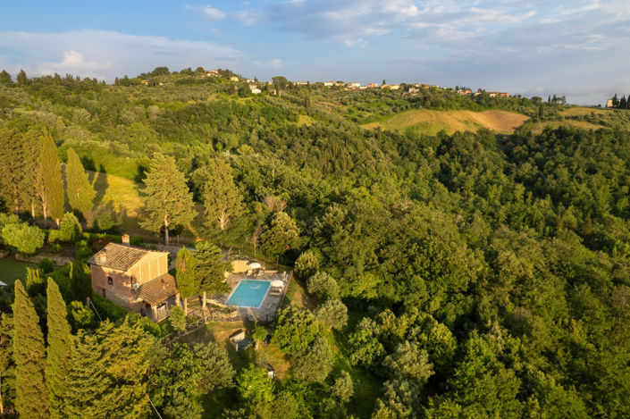 Image No.16-5 Bed Property for sale