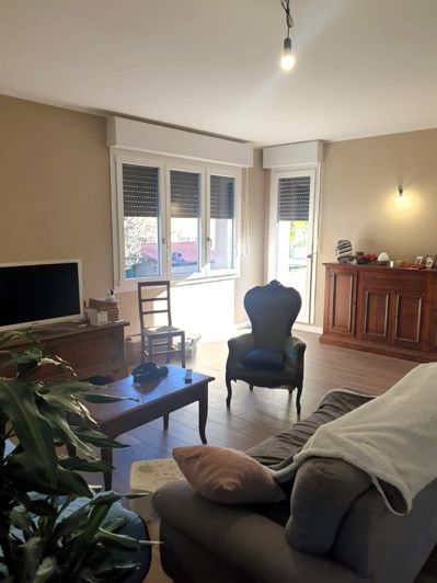 Image No.4-4 Bed Property for sale