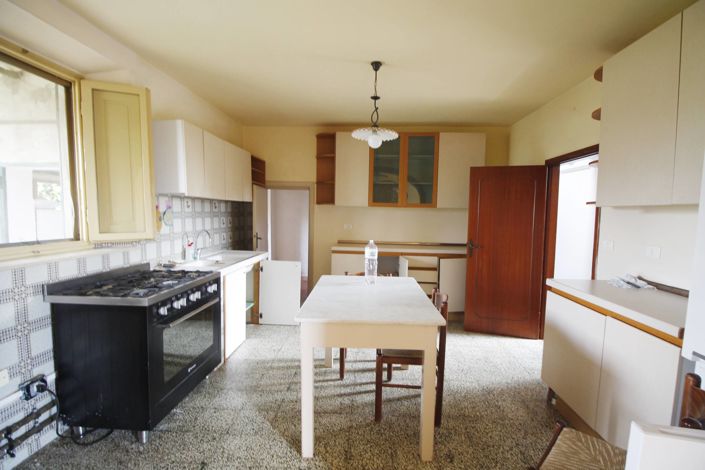 Image No.6-3 Bed Property for sale