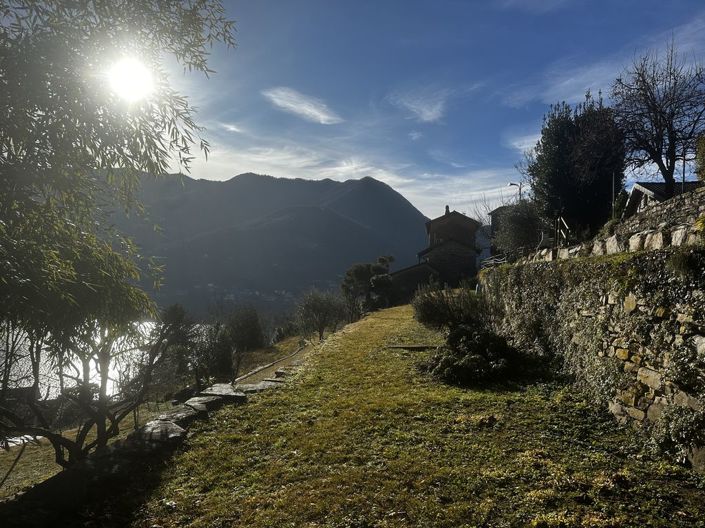 Image No.12-1 Bed House for sale