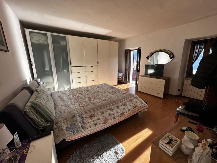 Image No.9-1 Bed House for sale