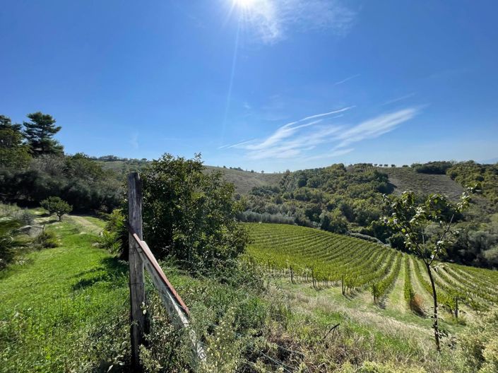 Image No.14-4 Bed Property for sale