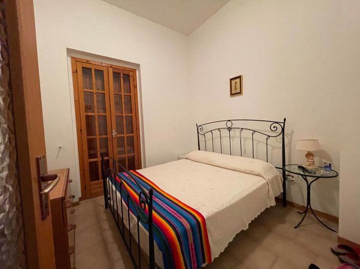 Image No.8-4 Bed Property for sale