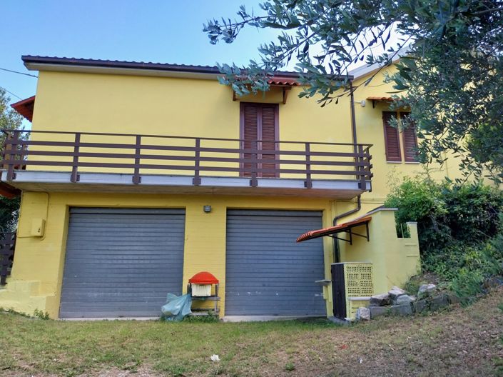 Image No.13-3 Bed Property for sale