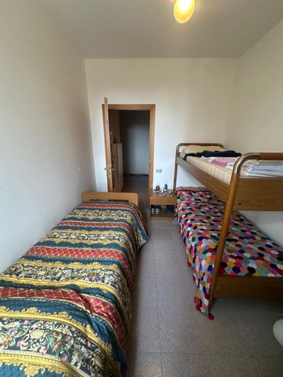 Image No.10-9 Bed Property for sale