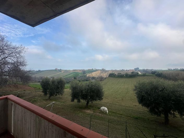 Image No.13-9 Bed Property for sale