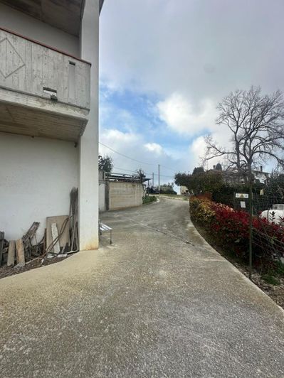 Image No.4-9 Bed Property for sale