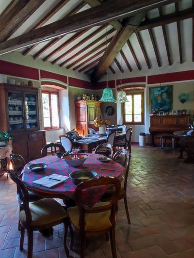 Image No.16-9 Bed Property for sale