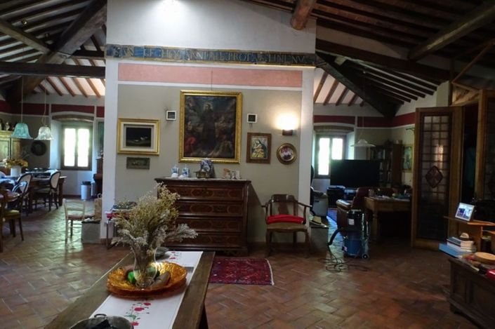 Image No.7-9 Bed Property for sale