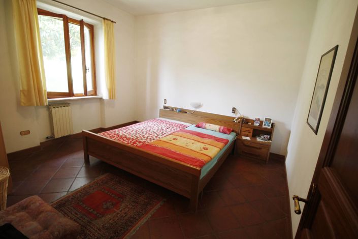 Image No.11-4 Bed Property for sale