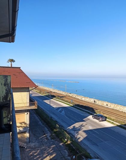 Image No.3-3 Bed Apartment for sale