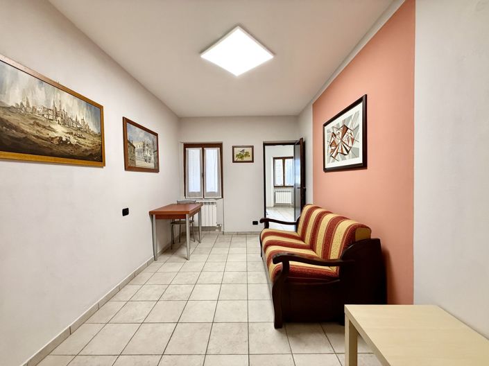 Image No.15-4 Bed House for sale