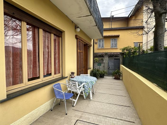 Image No.15-5 Bed Property for sale