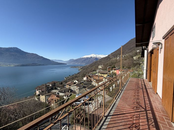 Image No.5-6 Bed Property for sale