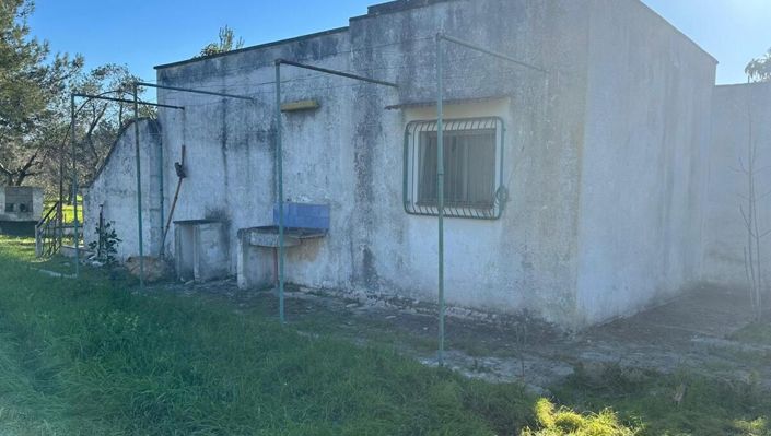 Image No.12-2 Bed Property for sale