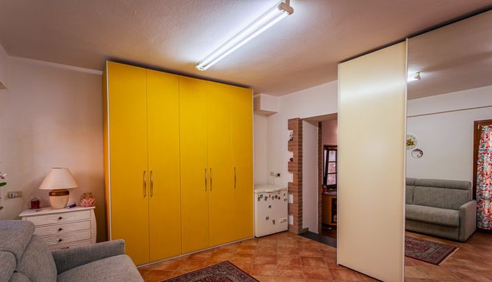 Image No.10-2 Bed House for sale