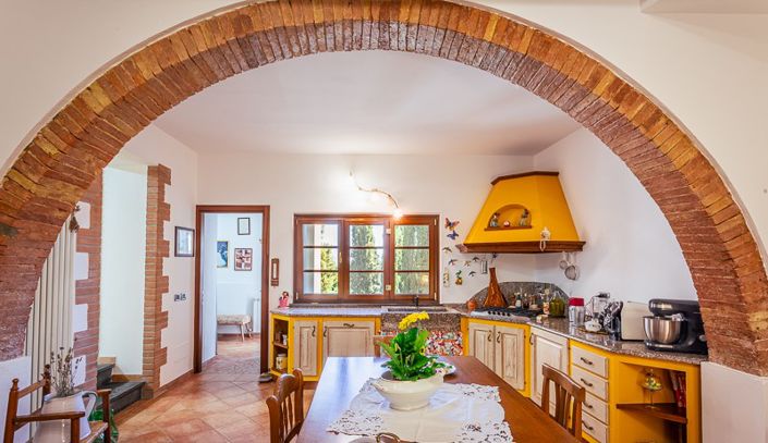 Image No.8-2 Bed House for sale