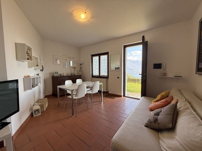 Image No.12-4 Bed House for sale