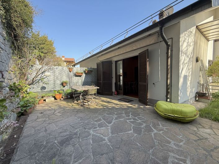 Image No.2-4 Bed House for sale