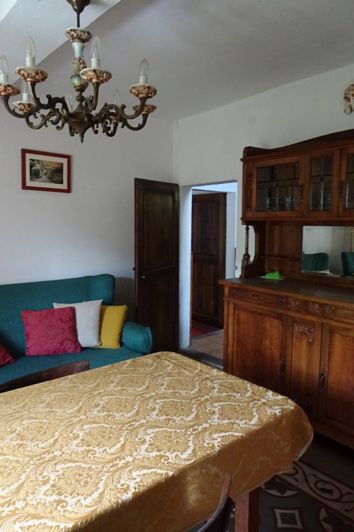 Image No.5-5 Bed Property for sale