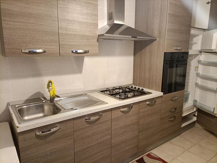 Image No.5-2 Bed House for sale