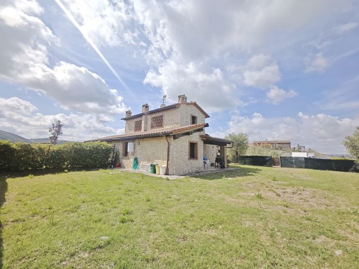 Image No.13-3 Bed Semi-Detached for sale