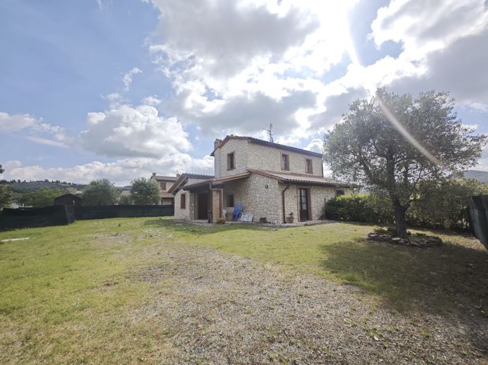 Image No.2-3 Bed Semi-Detached for sale