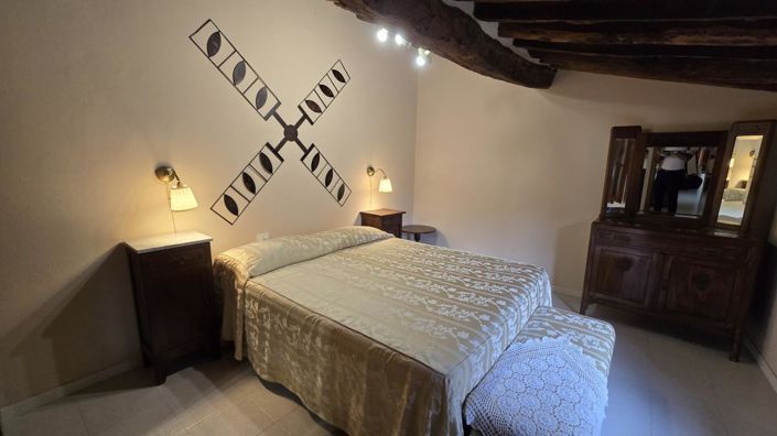 Image No.14-4 Bed Property for sale