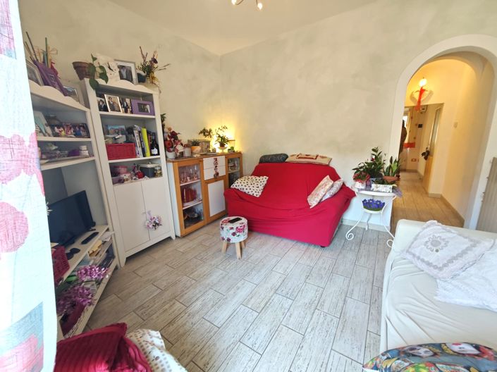 Image No.4-2 Bed House for sale