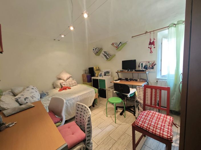 Image No.8-2 Bed House for sale