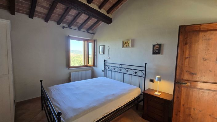 Image No.8-3 Bed Property for sale