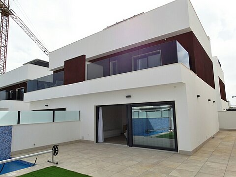 Image No.1-3 Bed Villa for sale