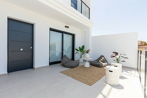 Image No.1-4 Bed Villa for sale